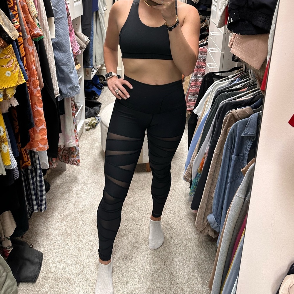lululemon black yoga pants